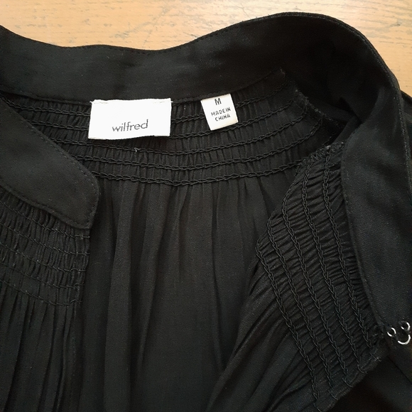 😮 SALE Wilfred black blouse - Picture 3 of 5